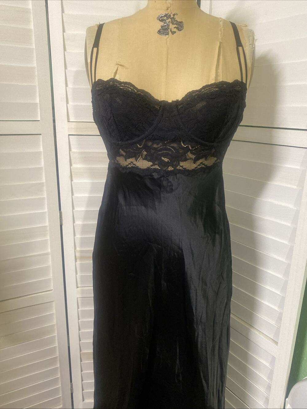 Soma Women’s Black Lace Satin Long Slip Silky Maxi Nightgown Lingerie Sz Small 1